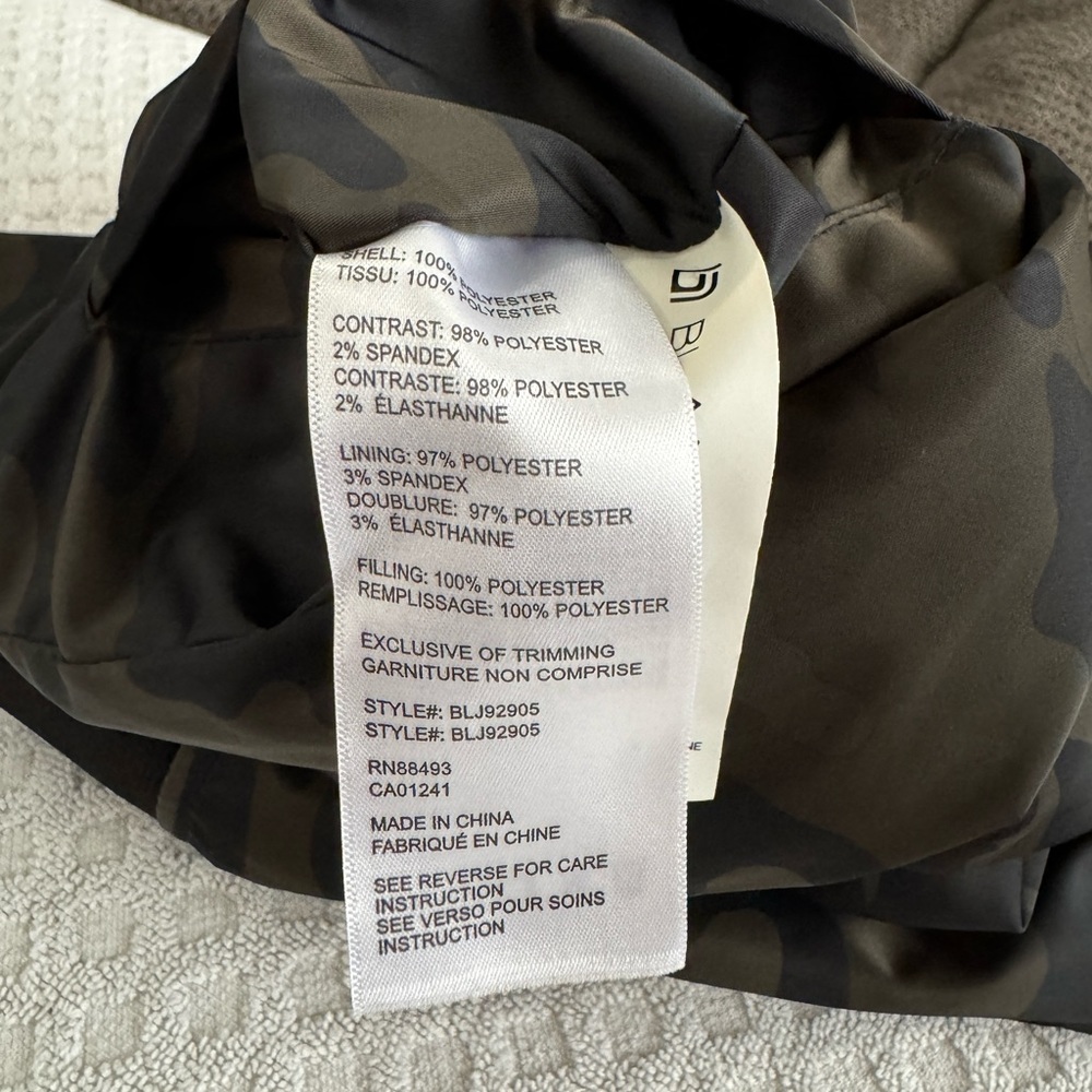 BLANC NOIR Reversible Quilted Bomber Jacket in Camo / Navy XS Black Olive Green - Picture 15 of 16